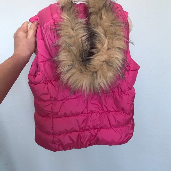 girls puffer vest size 8-10 - Picture 2 of 2